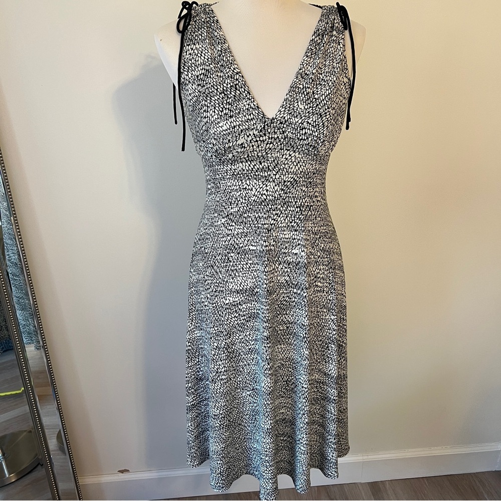 Maggy London Black White Abstract Print Stretch Dress Size 4 Y2K